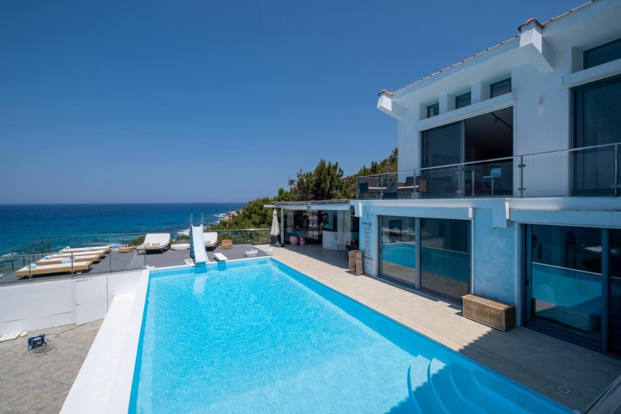 Icarus Luxury Beachfront Villa Gialiskari  Exterior photo