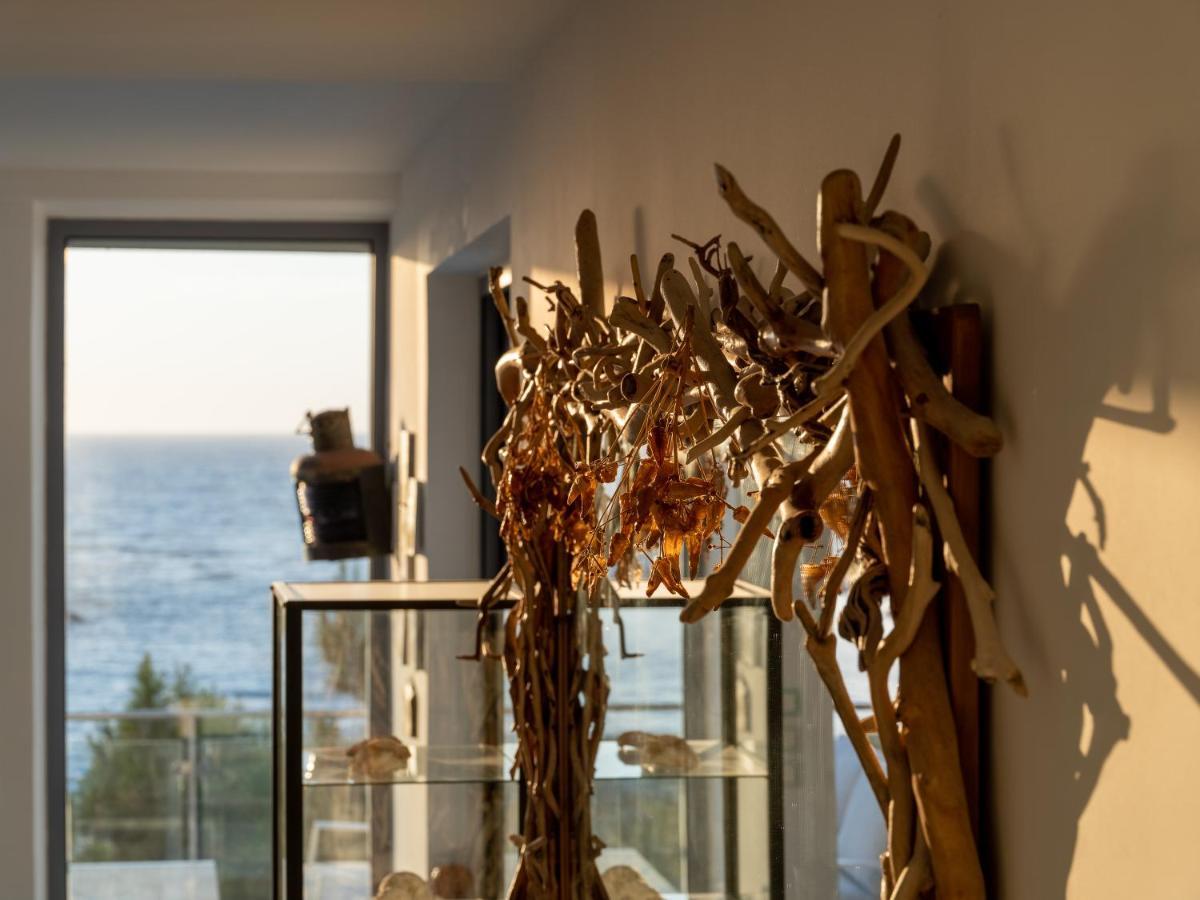 Icarus Luxury Beachfront Villa Gialiskari  Exterior photo